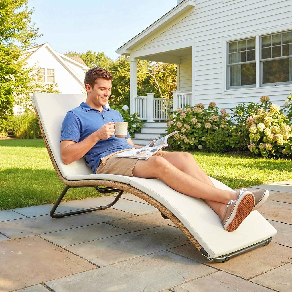 Outsunny S-Shaped Outdoor Lounger with Cushion, in PE Rattan and Steel, 175x57x80 cm, Cream