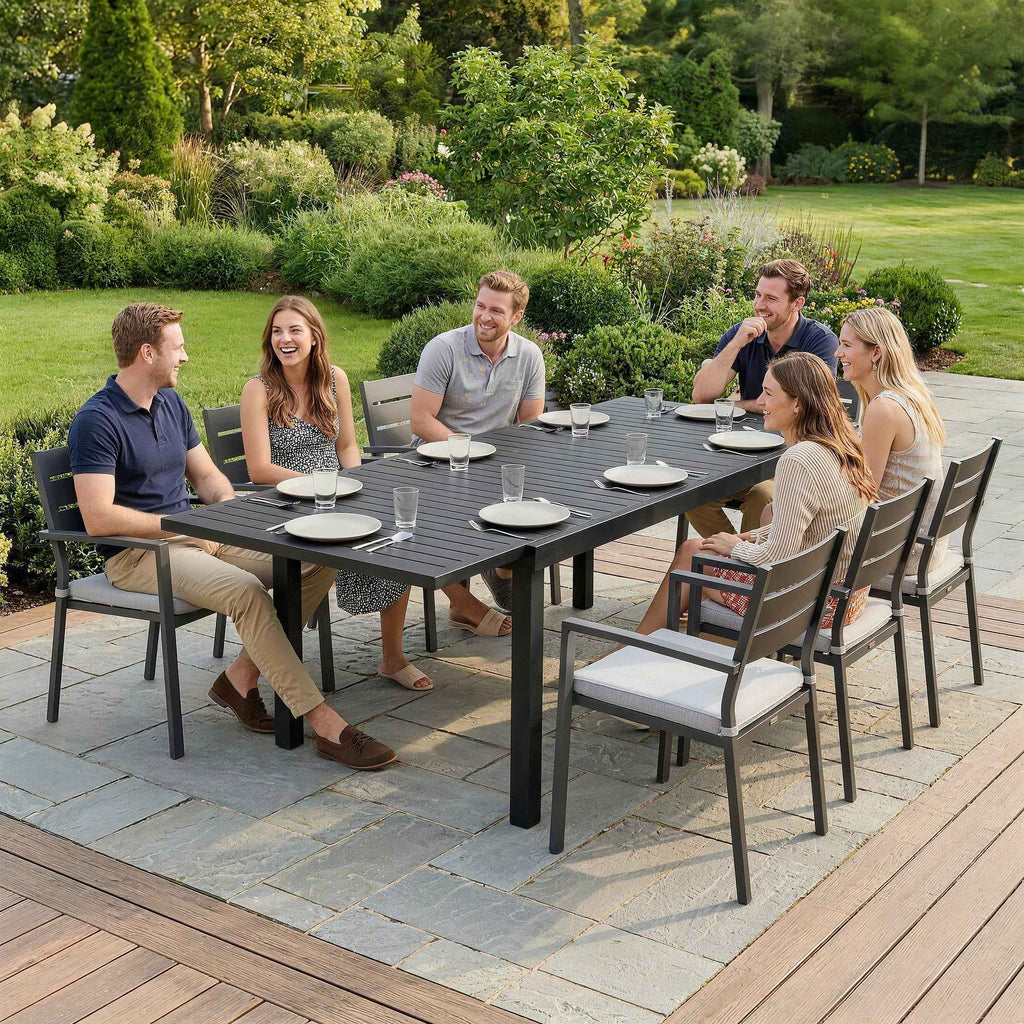 Outsunny Extendable Garden Table for 6-8 People, Aluminum with Slatted Top, Black
