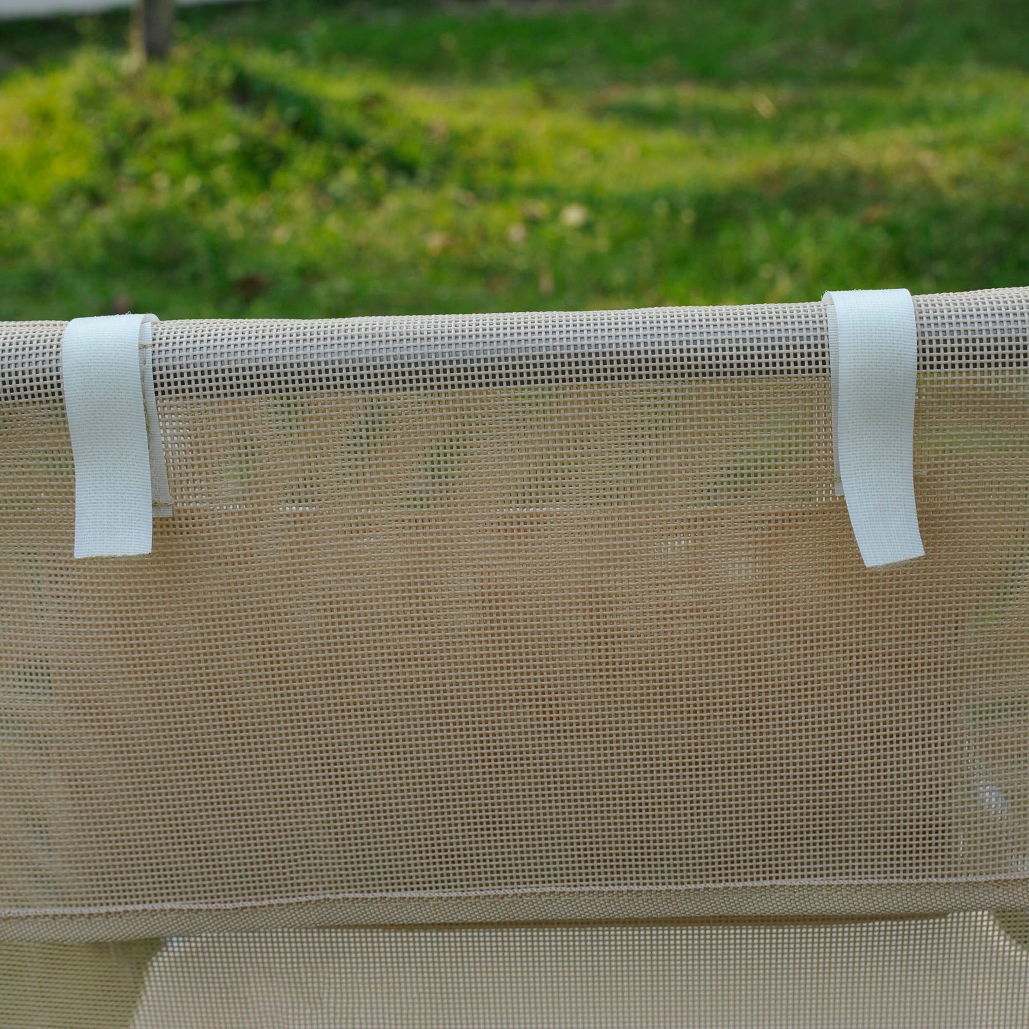 Outsunny Set of 2 Folding Sun Loungers with 4-Level Reclining Backrest, Metal and Mesh Fabric, Beige