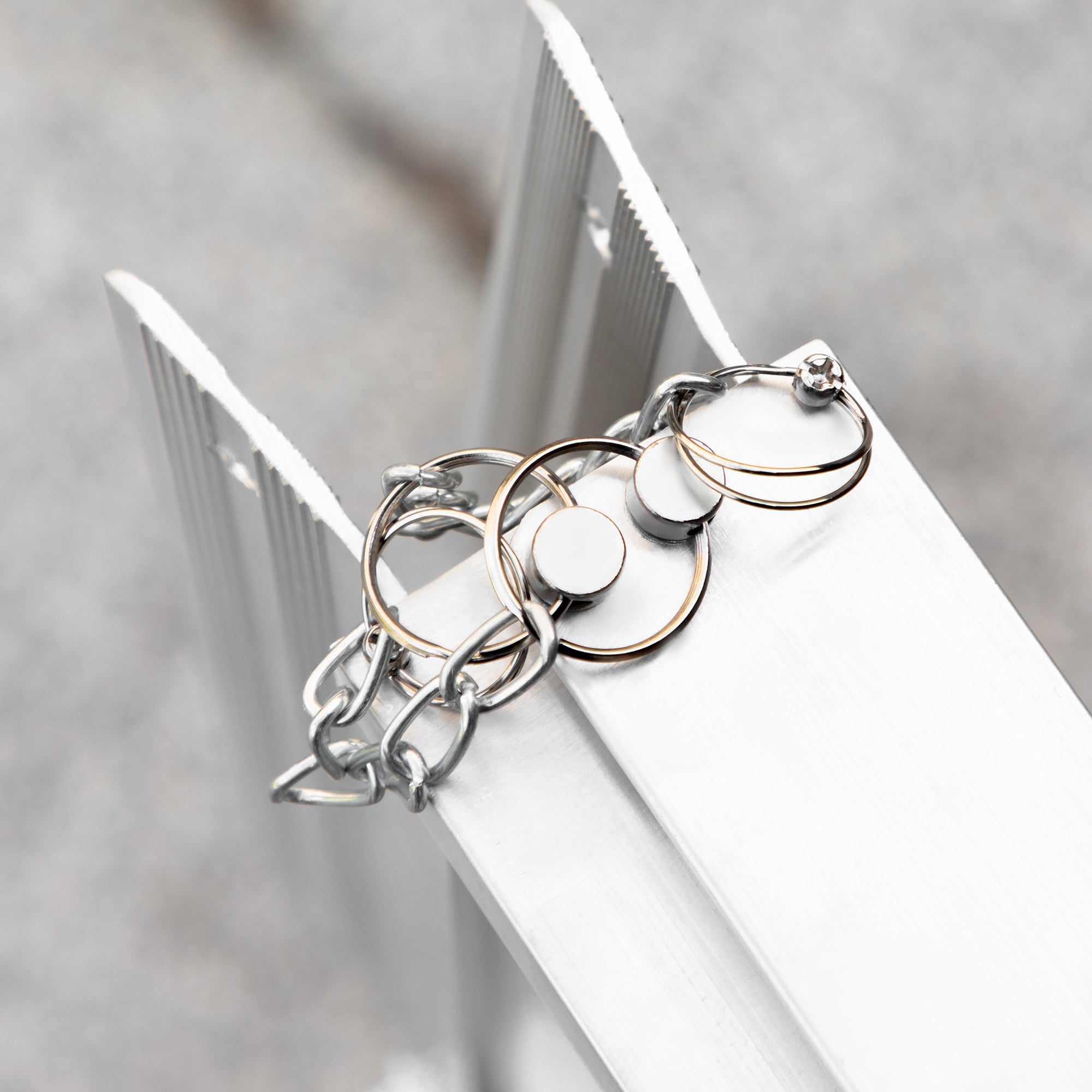 Foldable and Non-Slip Aluminum Wheelchair and Scooter Ramp for the Disabled, 305x73.5x5 cm, Silver