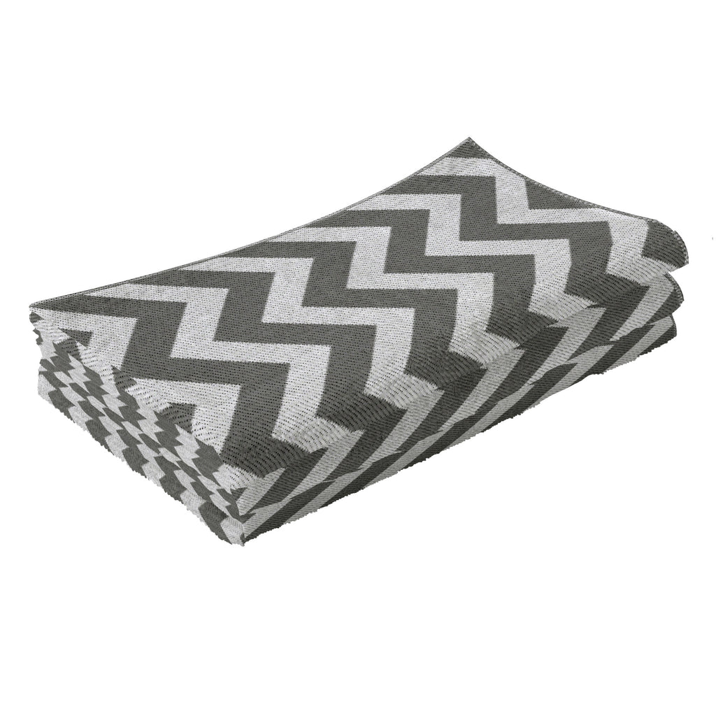Reversible Outdoor Rug with Geometric Pattern, 121x182 cm, Grey and White