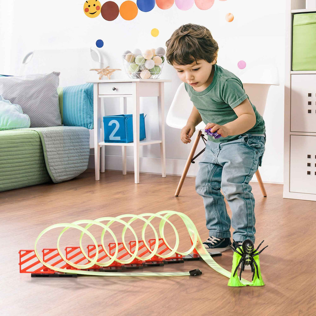 HOMCOM Toy Car Track Set with Light Effects and Toy Car, for Children Ages 3-6, 86x67x21cm