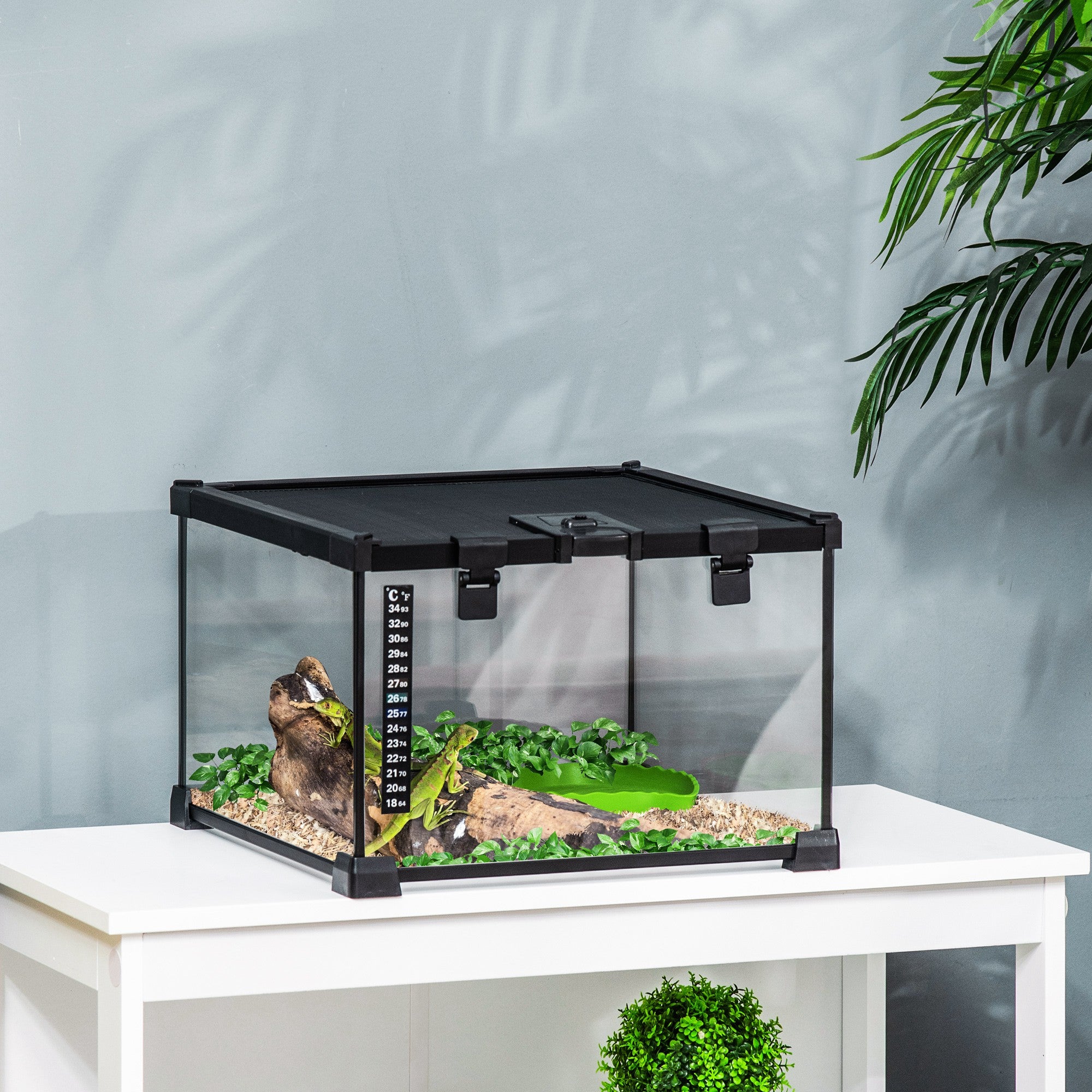 Raised Terrarium for Reptiles with Lock and Thermometer, in Glass and Metal Mesh, 30x30x20 cm, Black