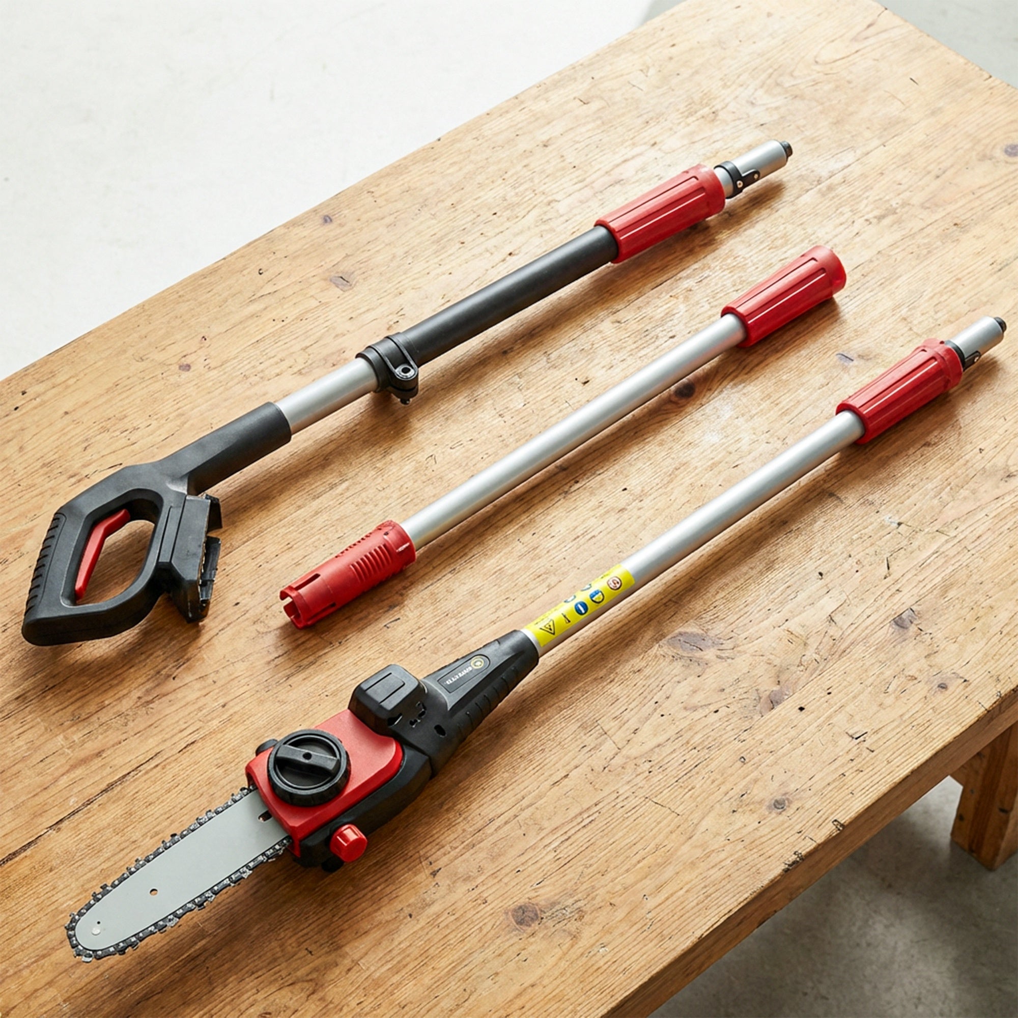 Outsunny 1.94m-2.56m Cordless Telescopic Chainsaw with Automatic Lubrication