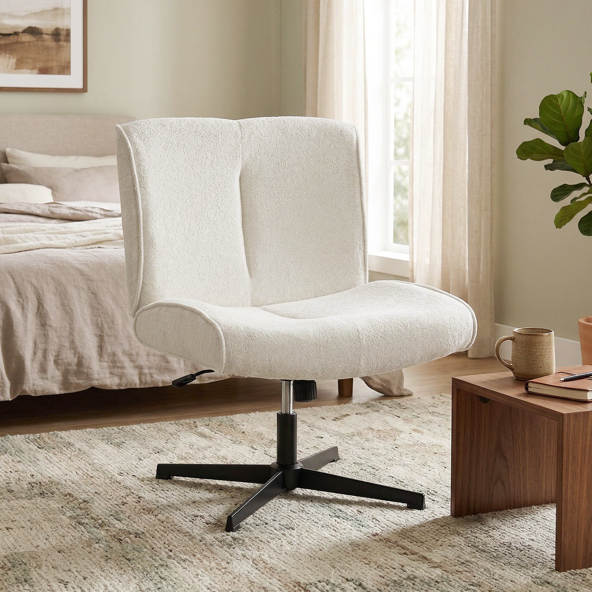 HOMCOM 360° Swivel Lounge Chair, Height-Adjustable, Teardrop Velvet, Without Armrests, Cream