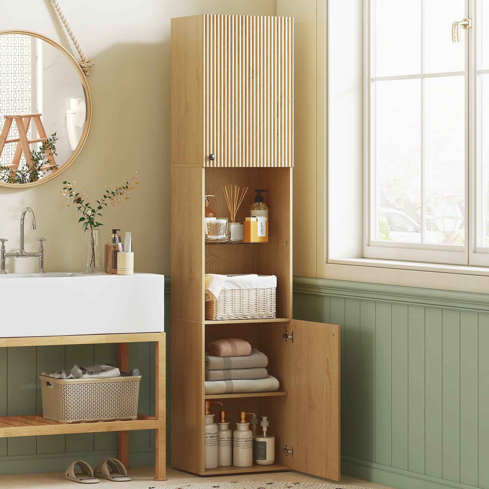 HOMCOM Slim Bathroom Cabinet with 6 Shelves, 2 Doors, Open Compartments, Tempered Glass Shelf, Adjustable Shelves, Oak