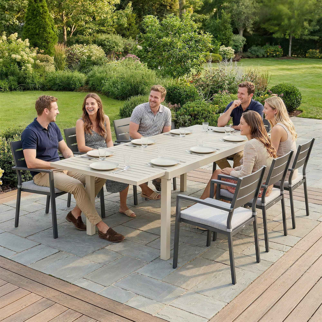Outsunny Extendable Garden Table for 6-8 People, Aluminum with Slatted Top, White