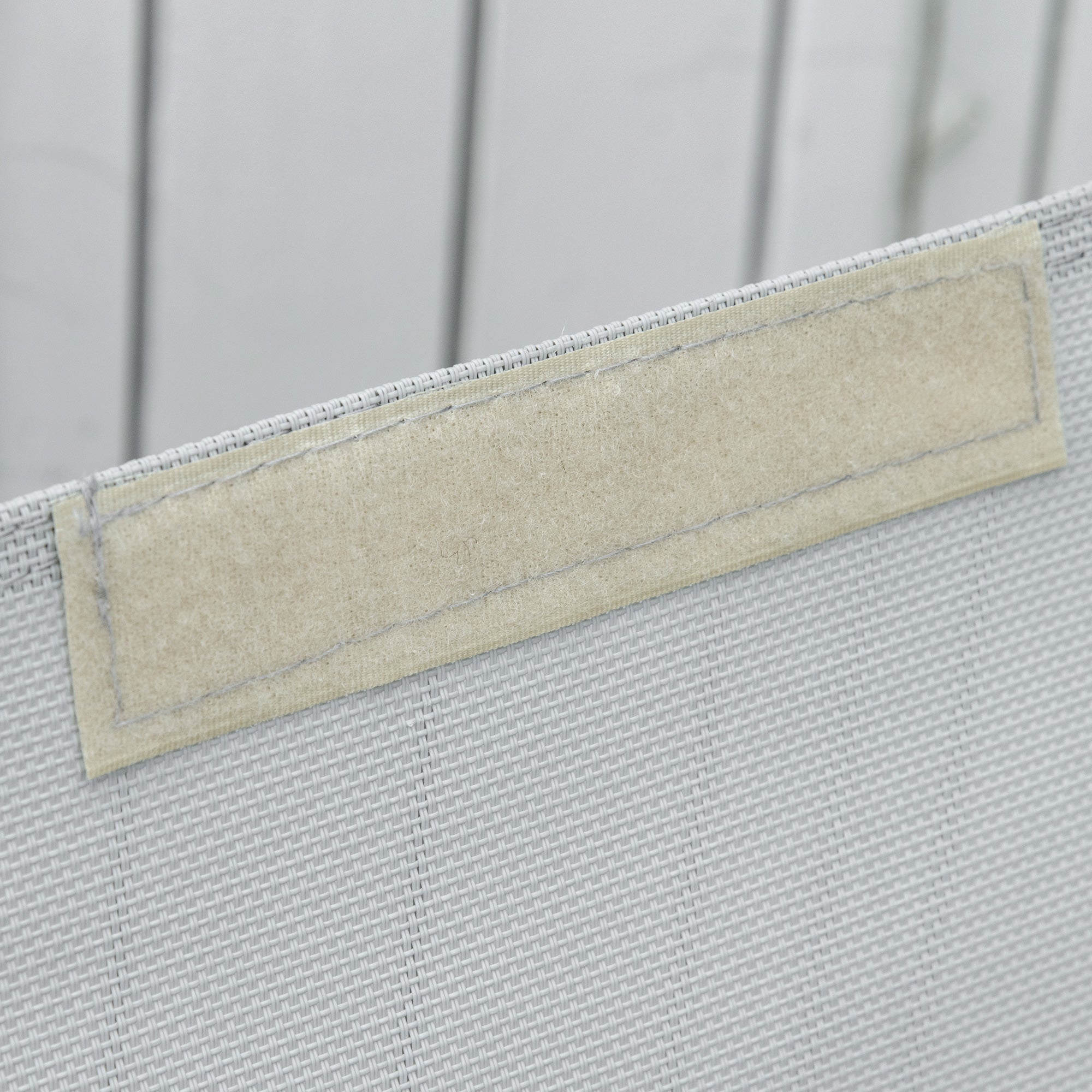 Zero Gravity Garden Rocking Chair, Ergonomic Garden Lounger with Cushion and Breathable Fabric for Indoor and Outdoor Use, 105x62x88 cm, Grey