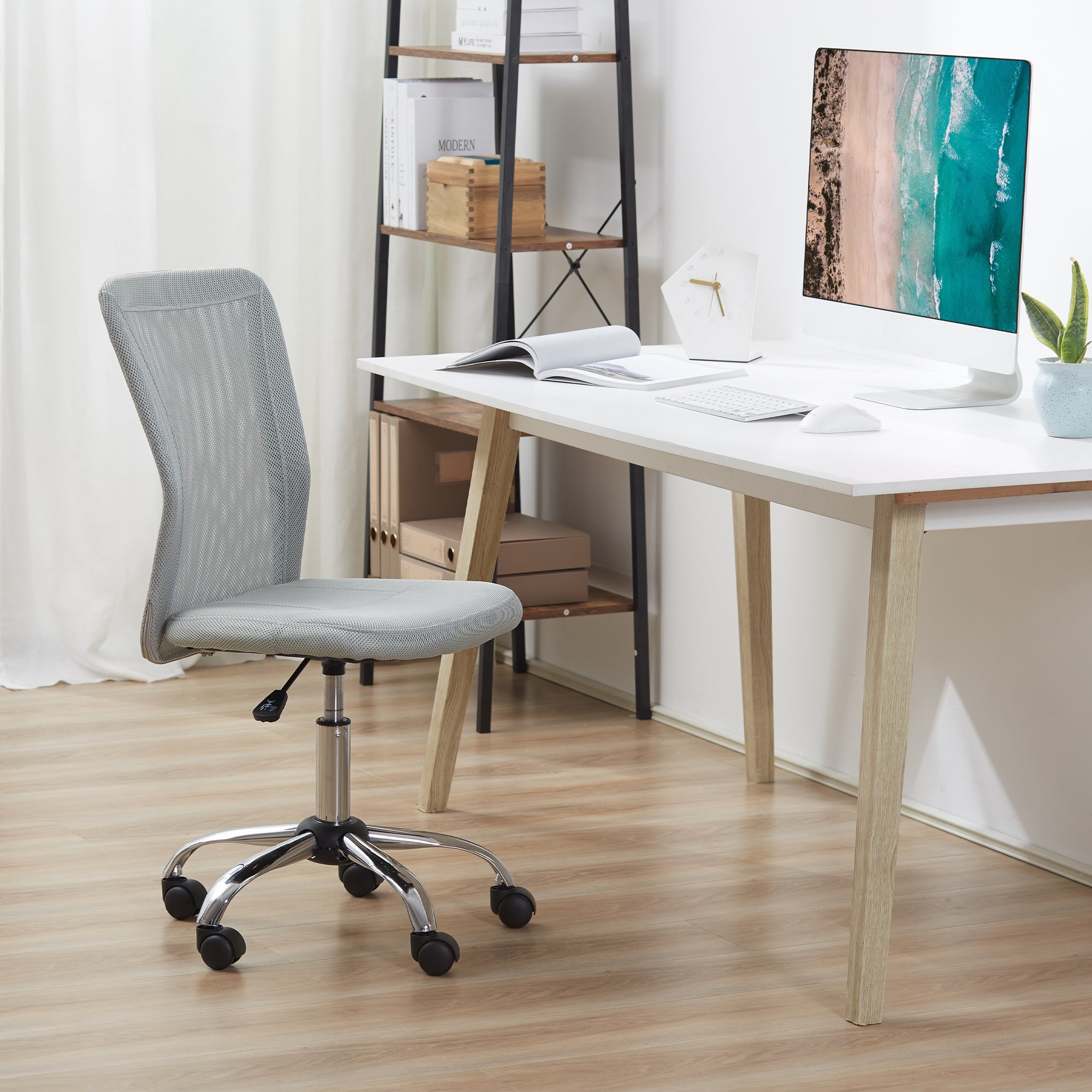 Ergonomic Mesh Office Chair with Armrests, Adjustable Height and 5 Wheels, Grey