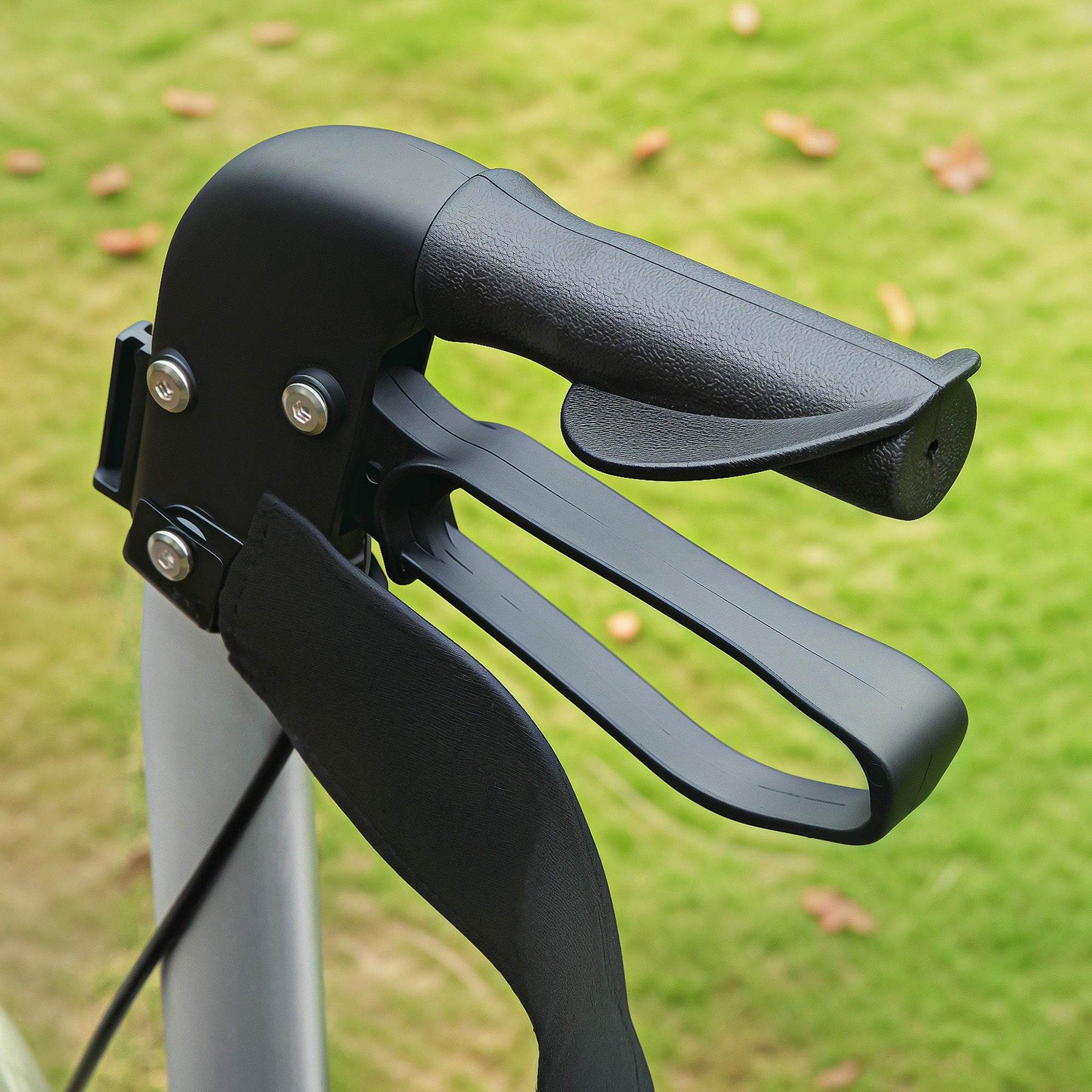 Folding Walker with Footrest and Bag, in Aluminum, PP and Polyester, 59x104x88-101 cm, Yellow and GreenFolding Walker with Footrest and Bag, in Aluminum, PP and Polyester, 59x104x88-101 cm, Yellow and Green