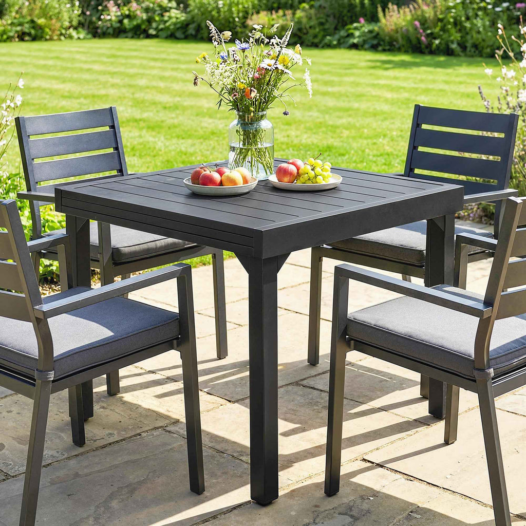Outsunny Extendable Slatted Garden Table for 4-6 People, Made of Aluminum and Steel, 80/160x80 cm, Black