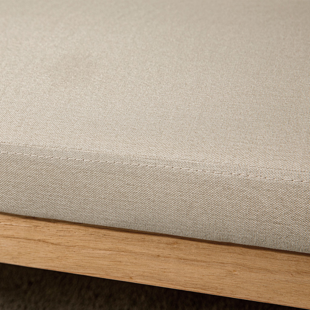 Boho Bed Bottom Bench with Padded Seat and Armrests in Wood and Rattan, 120x38x61.5cm, Cream