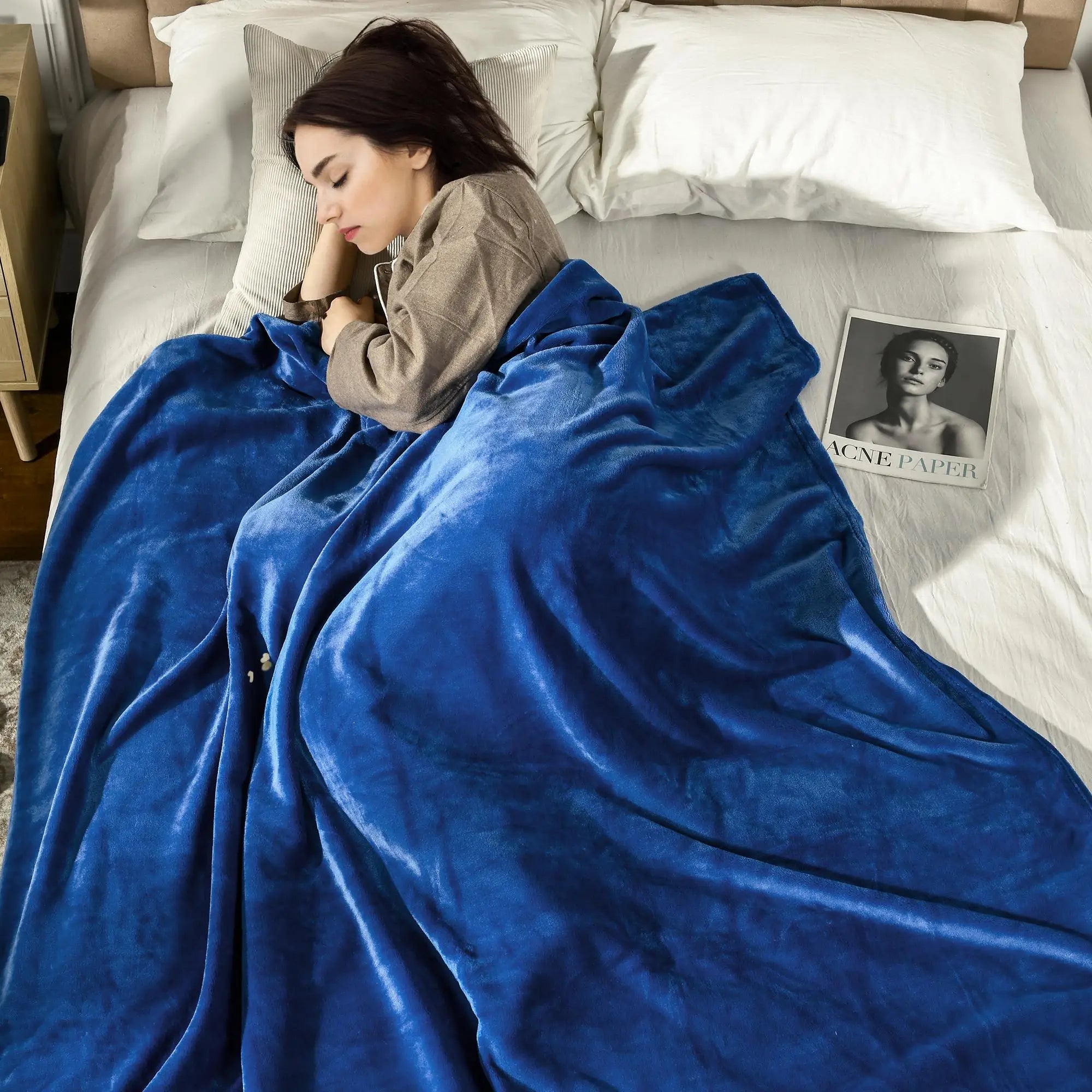 Dark Blue 330 GSM Reversible Flannel Blanket for Indoor and Outdoor Use, 203x152x0.5 cm, Dark Blue