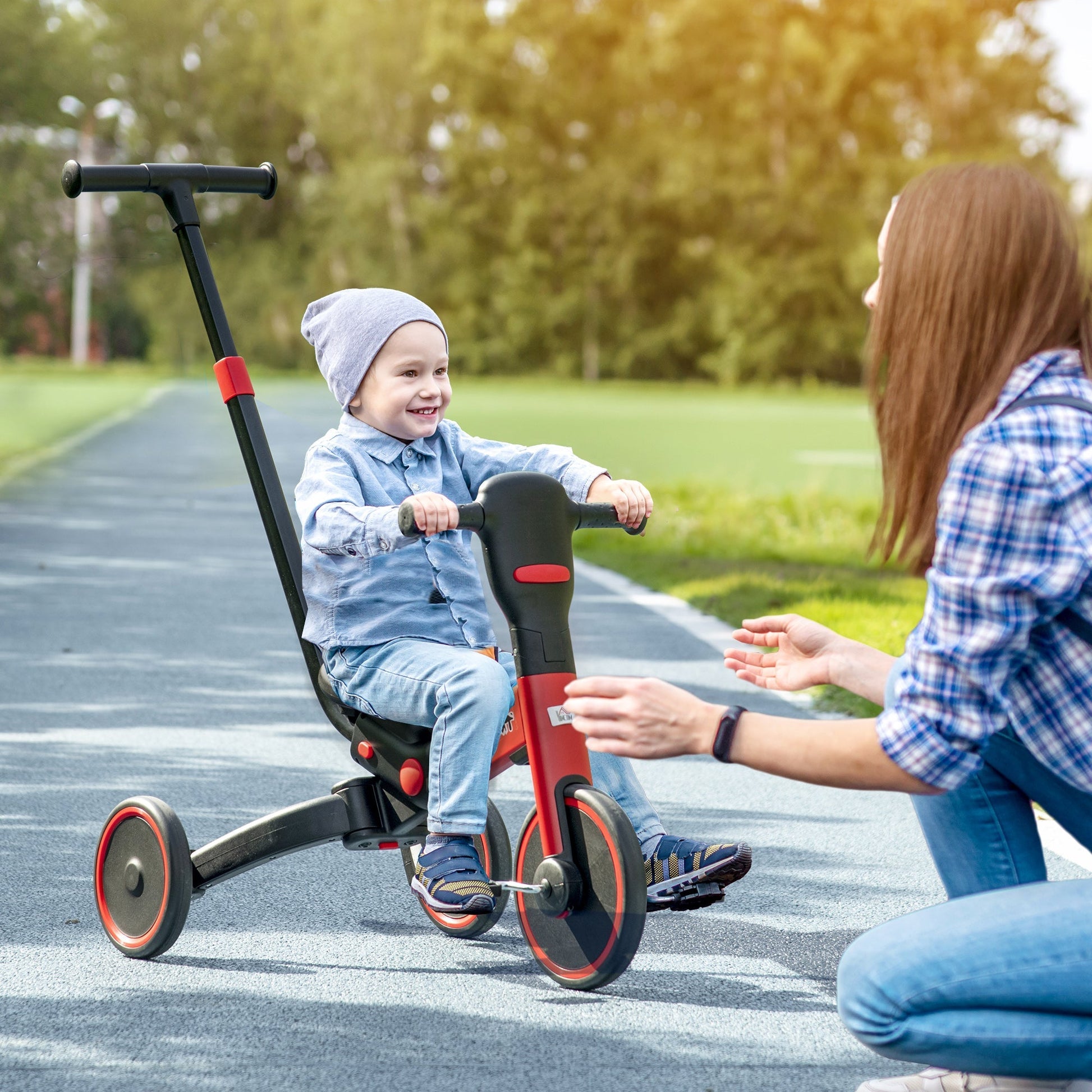 Tricycle for children 18-60 months with adjustable handlebar and closed wheels, 101x45x86.5 cm, red - Borgè