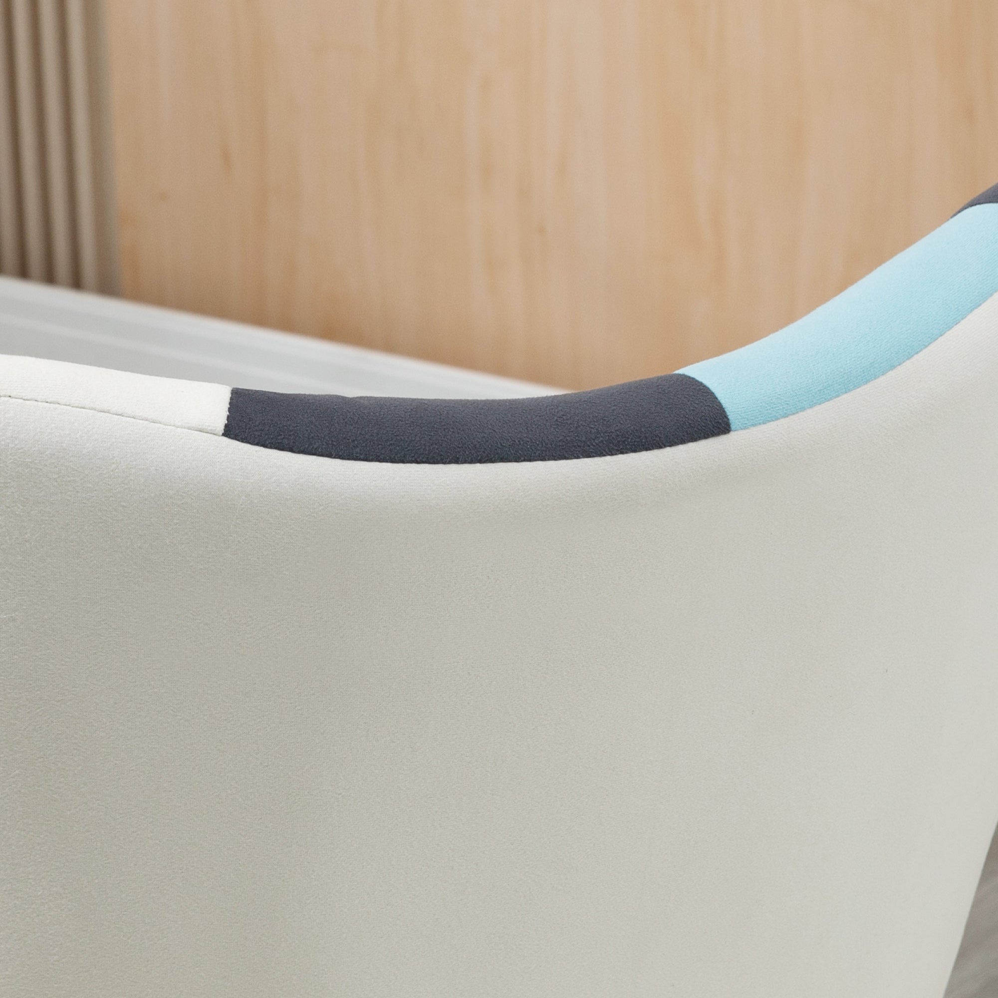 Homcom chamber armchair in quilted velvet and wooden legs, 66x76x98cm, multicolor - Borgè