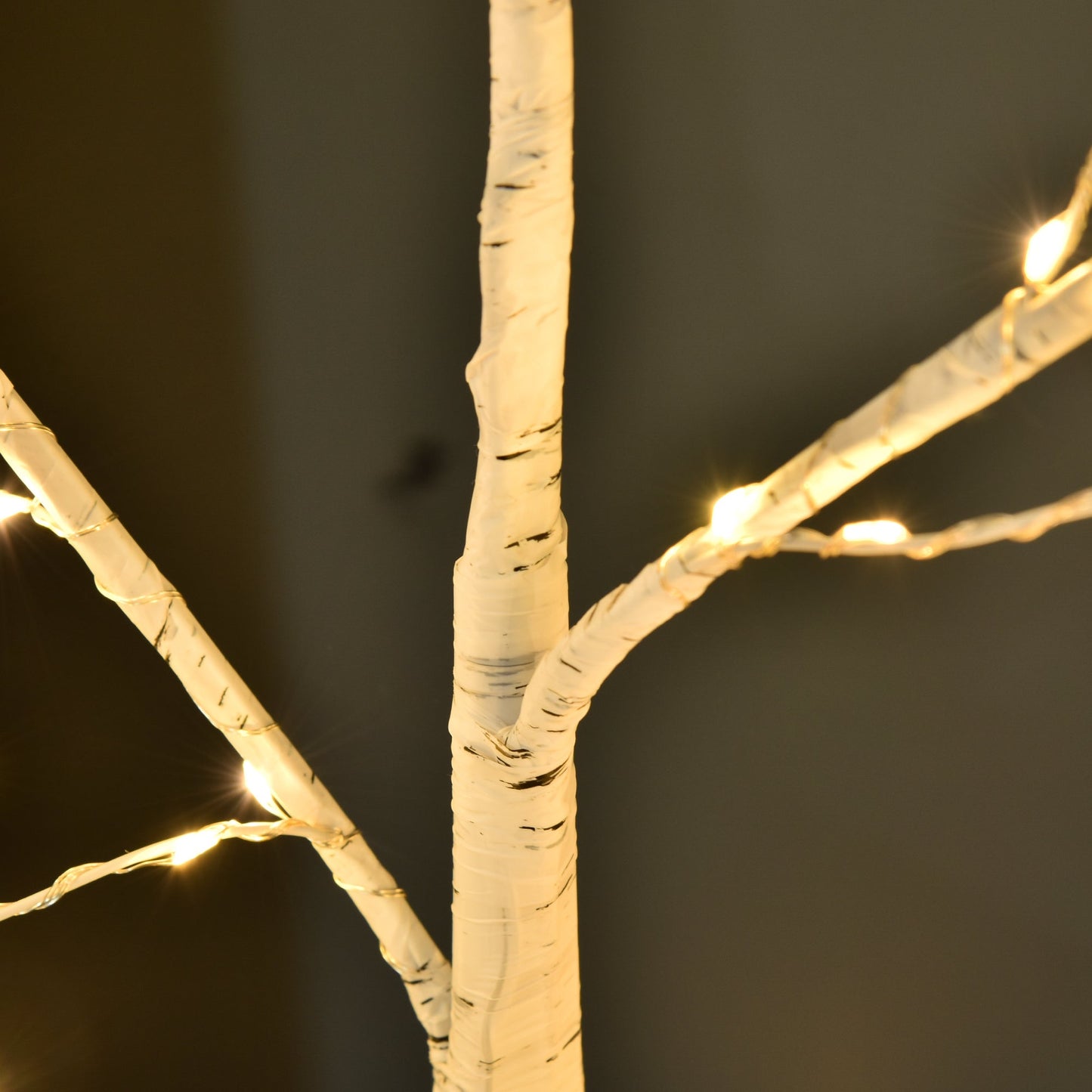 White Christmas tree with LED lights, square base and power cable, steel | 20x20x150 - Borgè