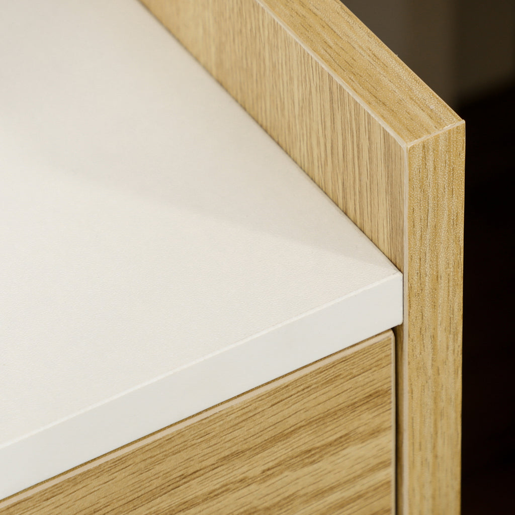 Homcom modern bedside table with 2 sockets and USB ports and a chipboard drawer, 40x40x60cm, wooden color - Borgè