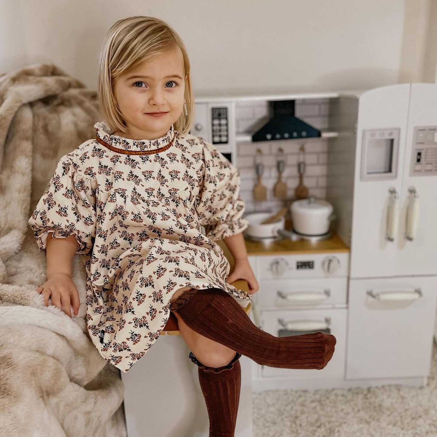 Kitchen for children 3-6 years in wood with sounds, 14 accessories, oven, sink and fridge, 82x65x87cm - white - Borgè