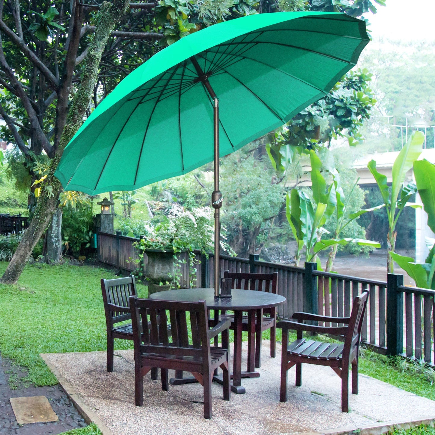 Outsunny Garden umbrella and terrace with crank, 18 sticks and tilted head, ф250x240cm green - Borgè