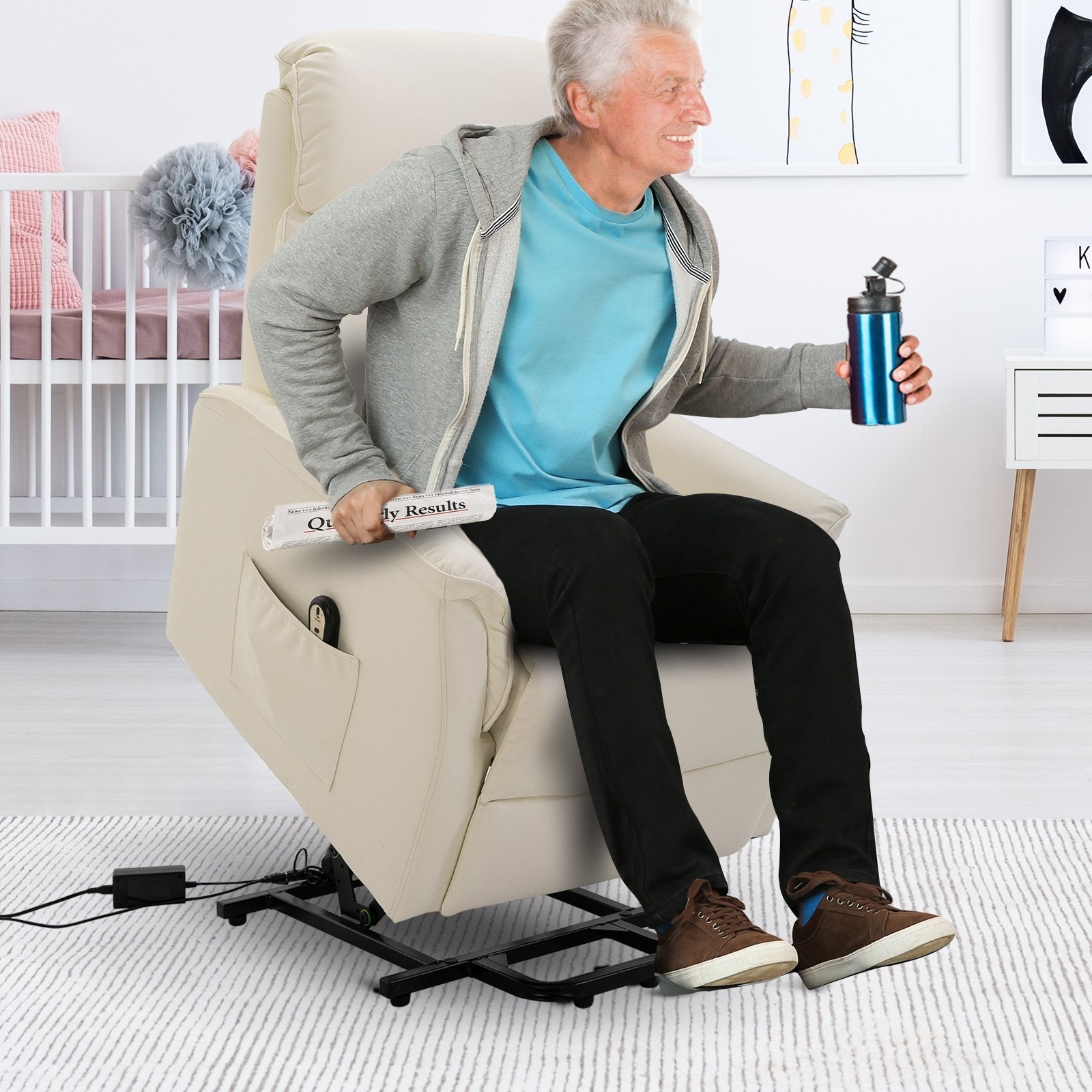 Electric Lift Recliner Chair 145°, Electric Relax Chair in PU Leather with Remote Control, Side Pockets and Integrated Footrest, Cream - Borgè