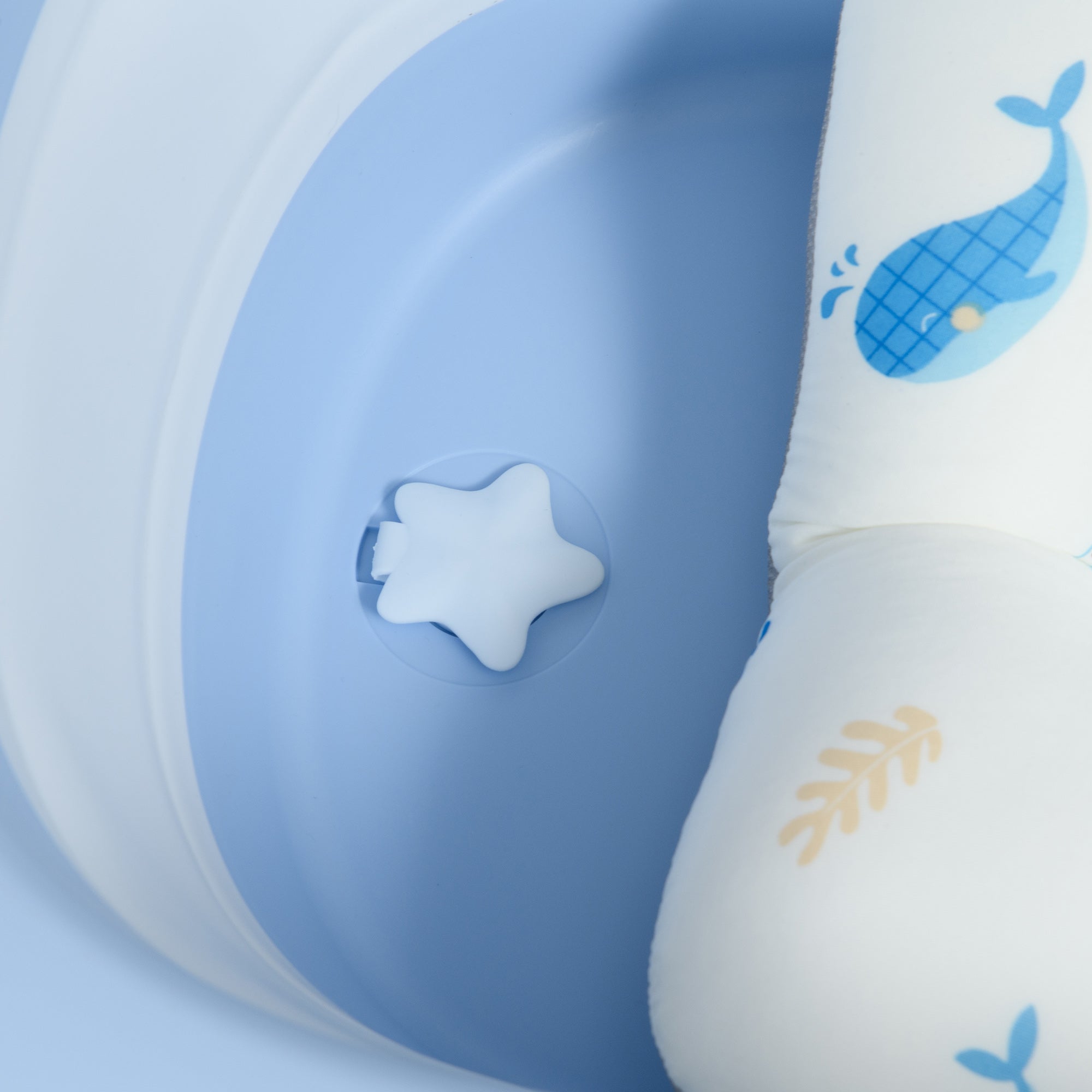 Zonekiz tonted battle bath children 0-6 years with pillow and 2 shelves, 83x48x23.5 cm, blue and white - Borgè