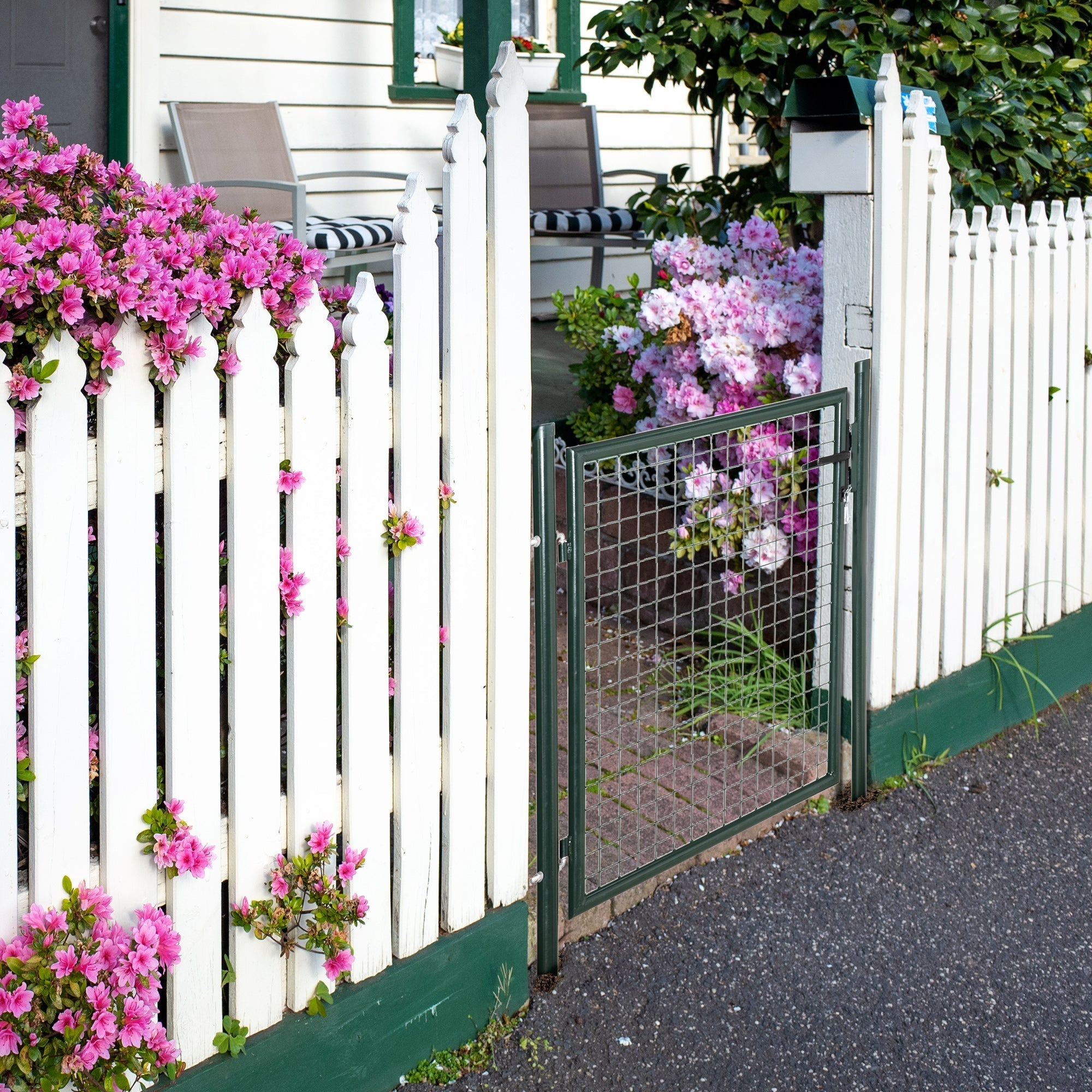 Garden gate in steel with lock and 3 keys, 97x150cm, green - Borge' Group Limited