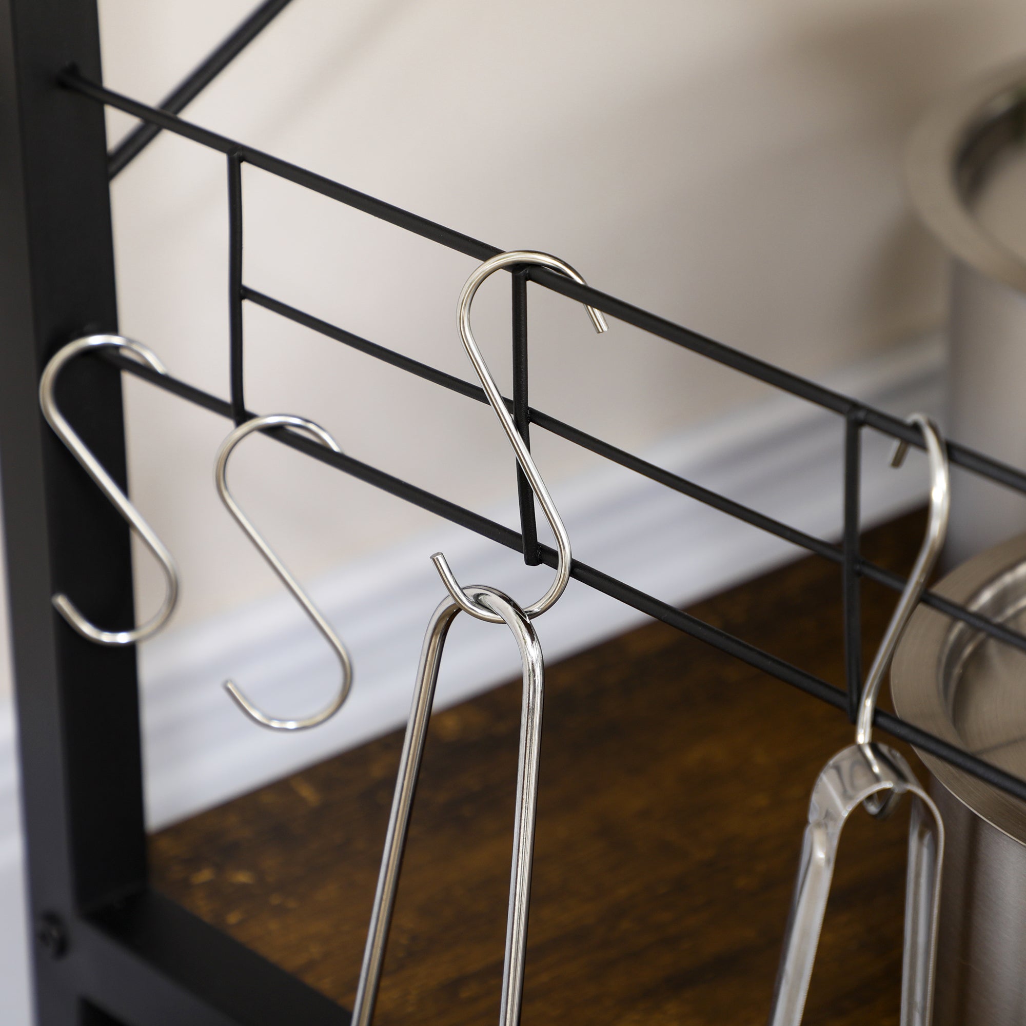 Homcom Kitchen Mobile with 3 shelves in chipboard with power outlet, USB port and basket, 90x40x83cm - Borgè