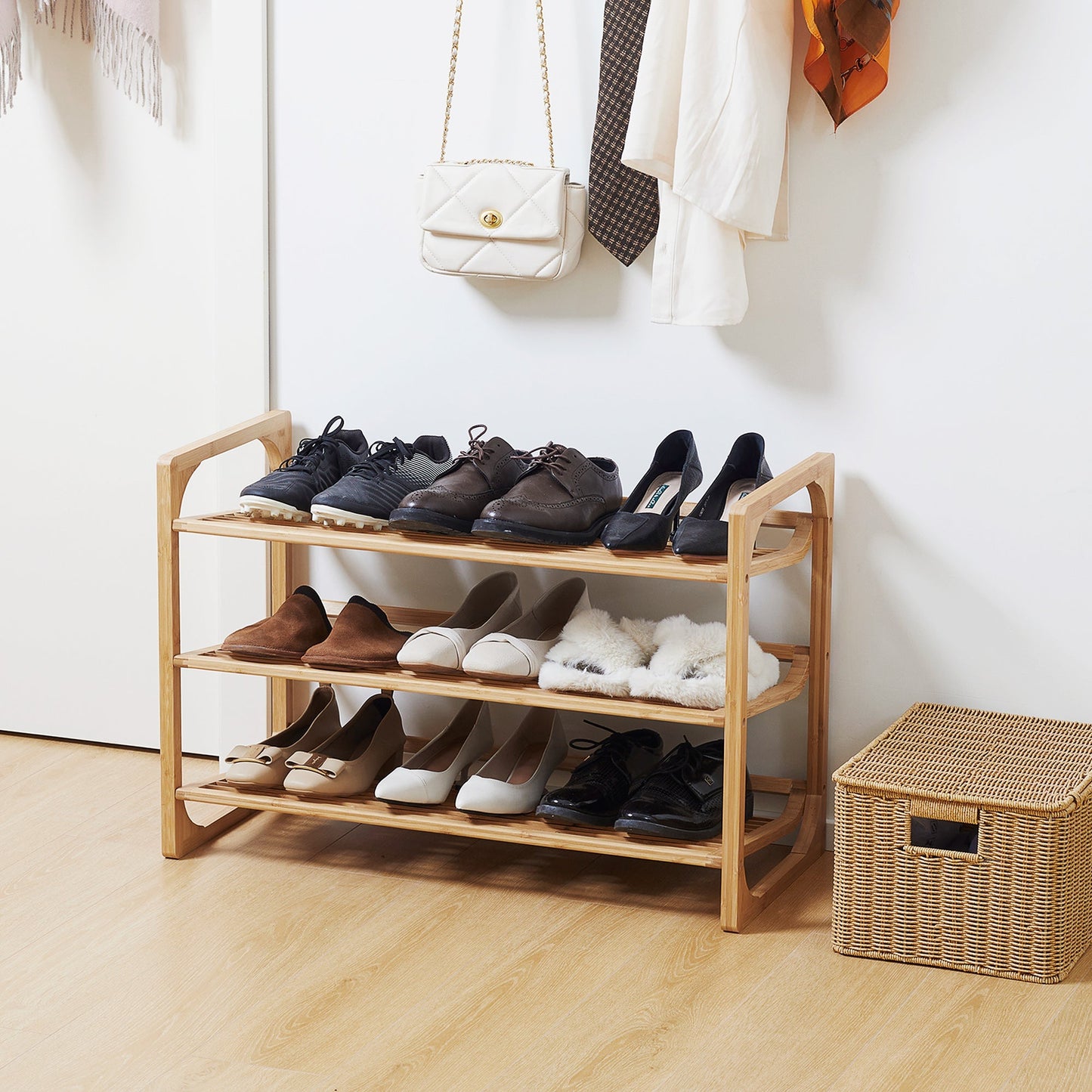 bamboo shoe rack with 3 slat shelves for 9 pairs of shoes, 76x33x51cm, natural.